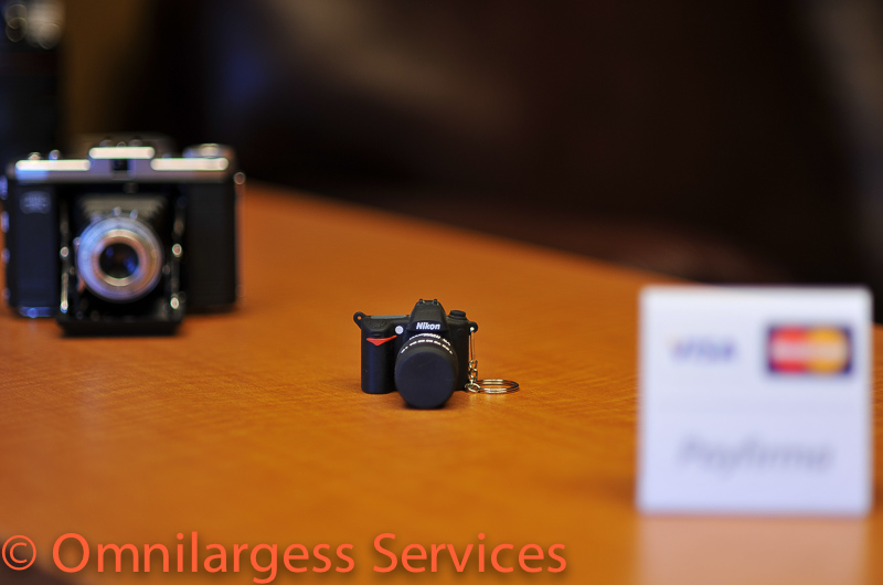 Shallow Depth of Field (smaller f number)